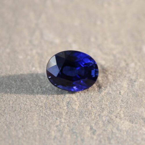 5.04ct Vivid Blue, Oval Sapphire - 10.65 x 8.33 x 6.62mm